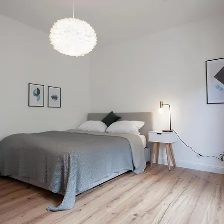 Limehome Viehofer Straße Apartment *
