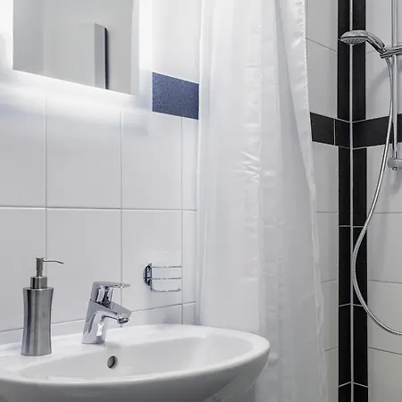Limehome Viehofer Straße Apartment *